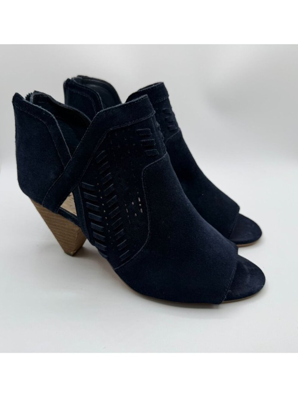 Vince Camuto Ebelin Ankle Booties Women Size 8M Dark Blue Leather Peep Toe Shoes